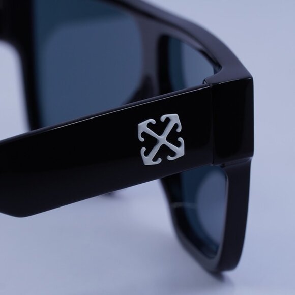 Off-White OERI13J SYRACUSE 1045 Sunglasses Black Shield Frame, Blue Lenses - Picture 10 of 11